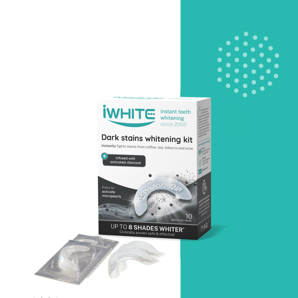 ¿Sabías que es mejor cepillarse los dientes antes de aplicar iWhite Manchas Oscuras?